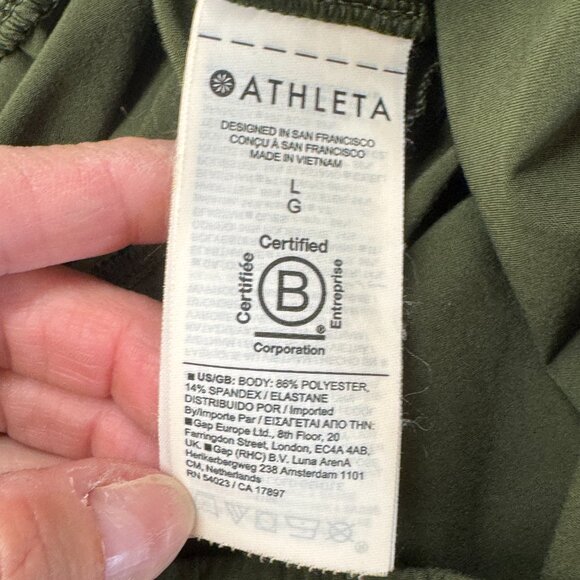 Athleta Crossroads Shorts in Aspen Olive - Picture 5 of 8